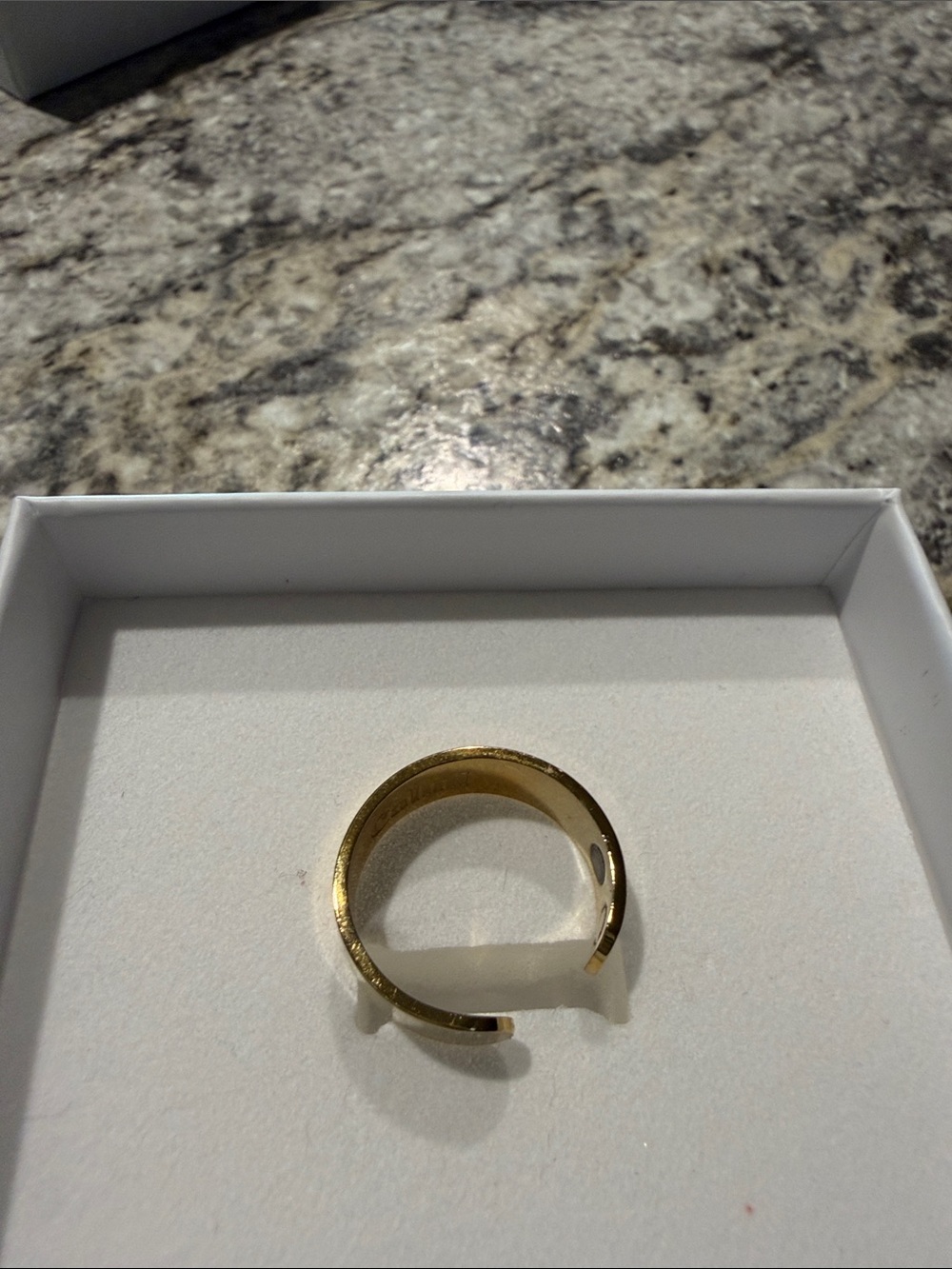 Calmi ring - Women Jewelry